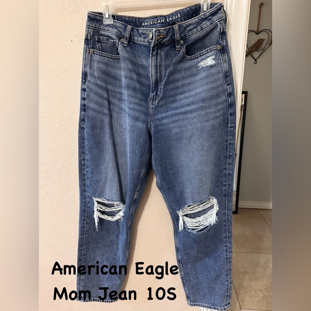 American Eagle Ripped Mom Jeans